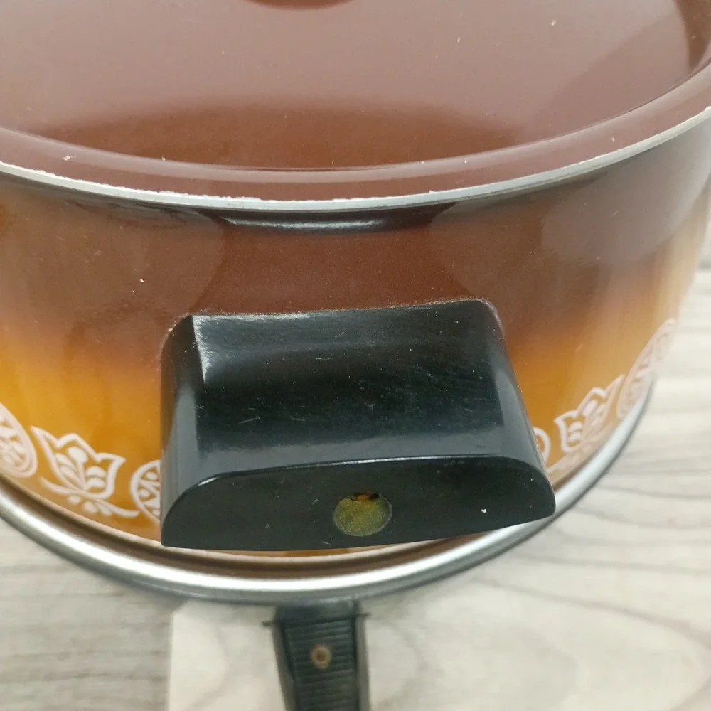 Vintage West Bend Lazy Day 4 Qt Slow Cooker Electric Crock Pot Enamel Retro